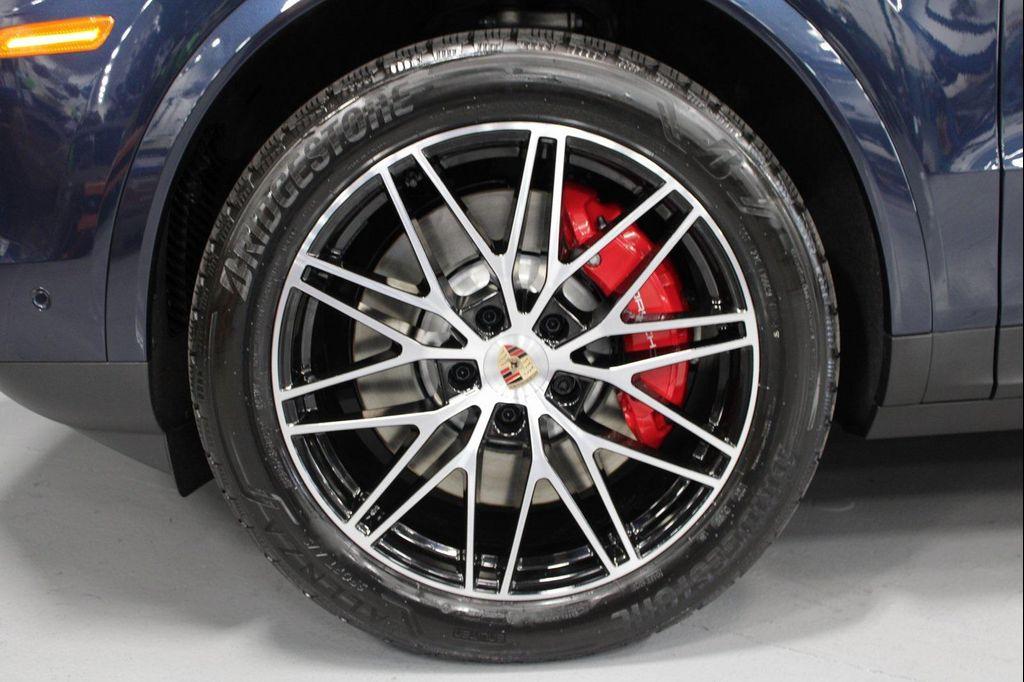 new 2026 Porsche Cayenne car