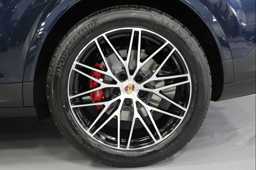 new 2026 Porsche Cayenne car