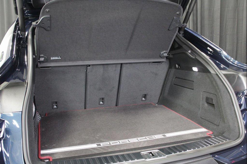 new 2026 Porsche Cayenne car