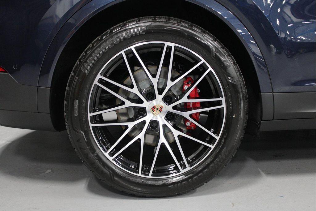 new 2026 Porsche Cayenne car