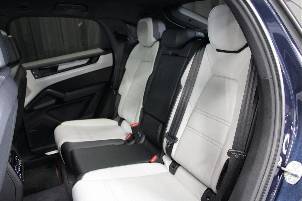 new 2026 Porsche Cayenne car