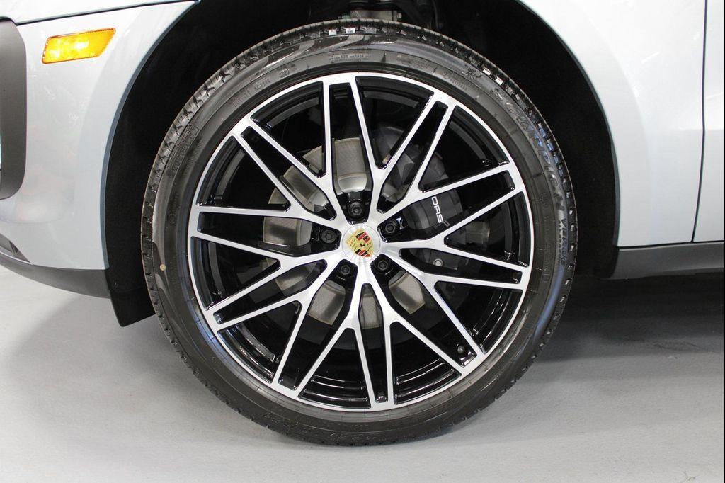 new 2026 Porsche Macan car