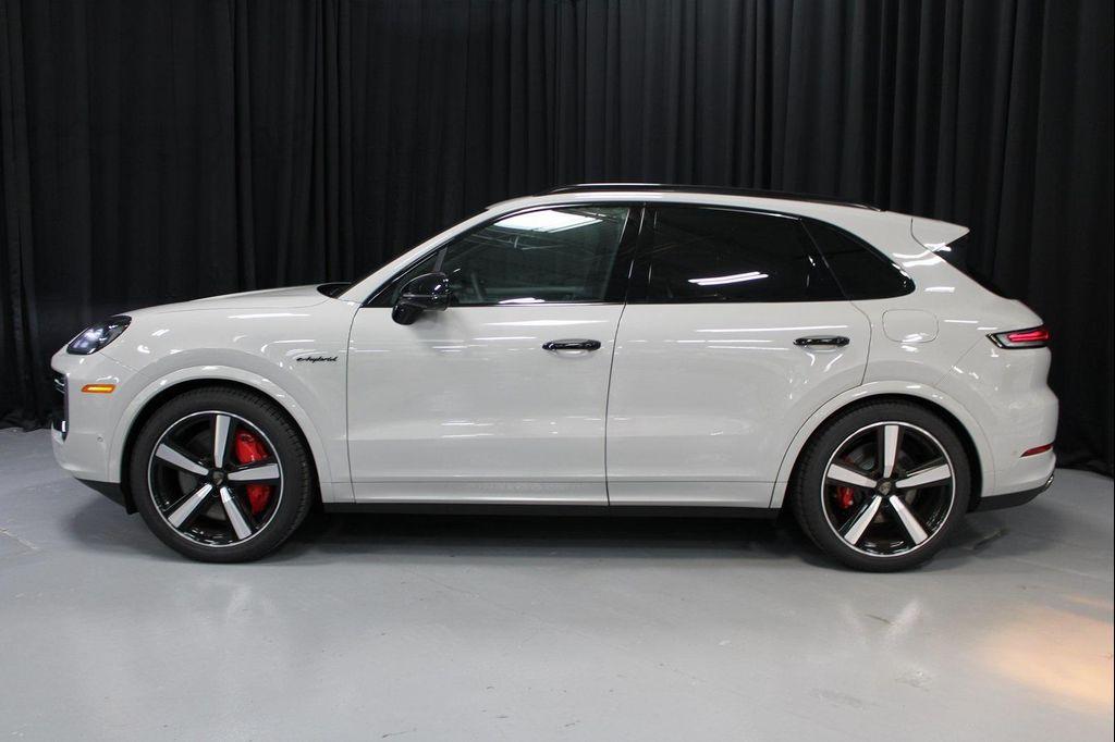 new 2025 Porsche Cayenne car, priced at $189,915