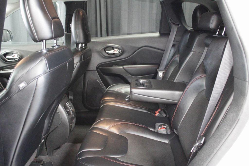 used 2022 Jeep Cherokee car, priced at $25,888