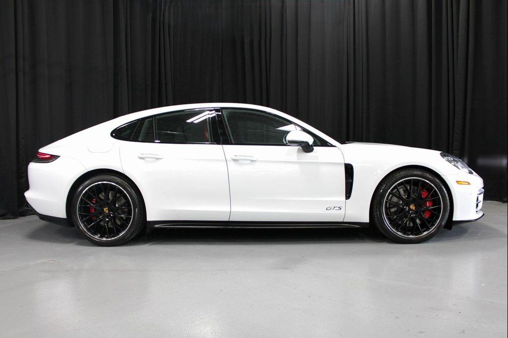 used 2022 Porsche Panamera car