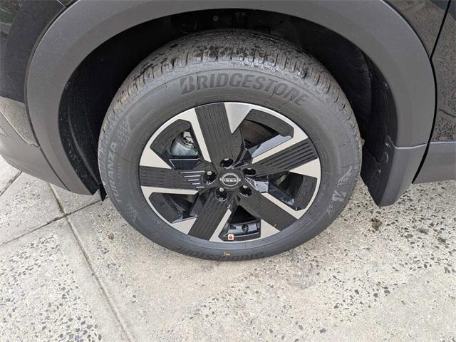new 2025 Nissan Kicks car, priced at $28,680
