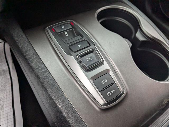 used 2022 Honda Pilot car, priced at $25,996