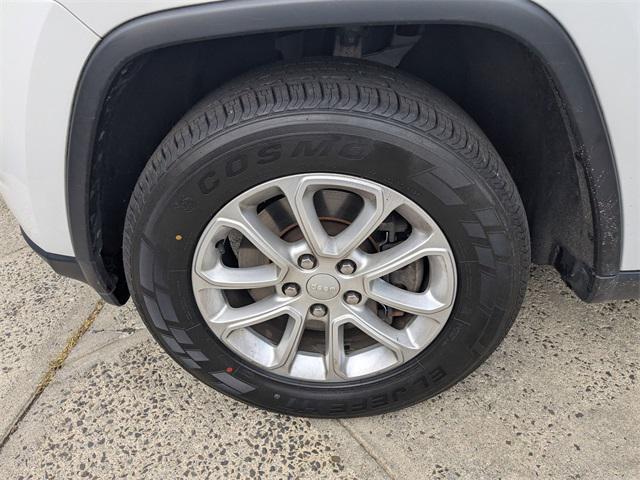 used 2022 Jeep Grand Cherokee car, priced at $26,390