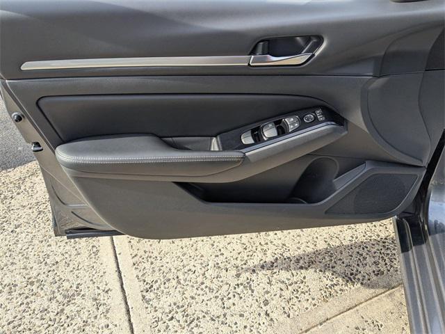 used 2023 Nissan Altima car, priced at $15,990