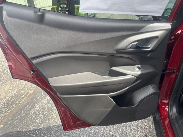 new 2025 Chevrolet Trax car, priced at $23,795