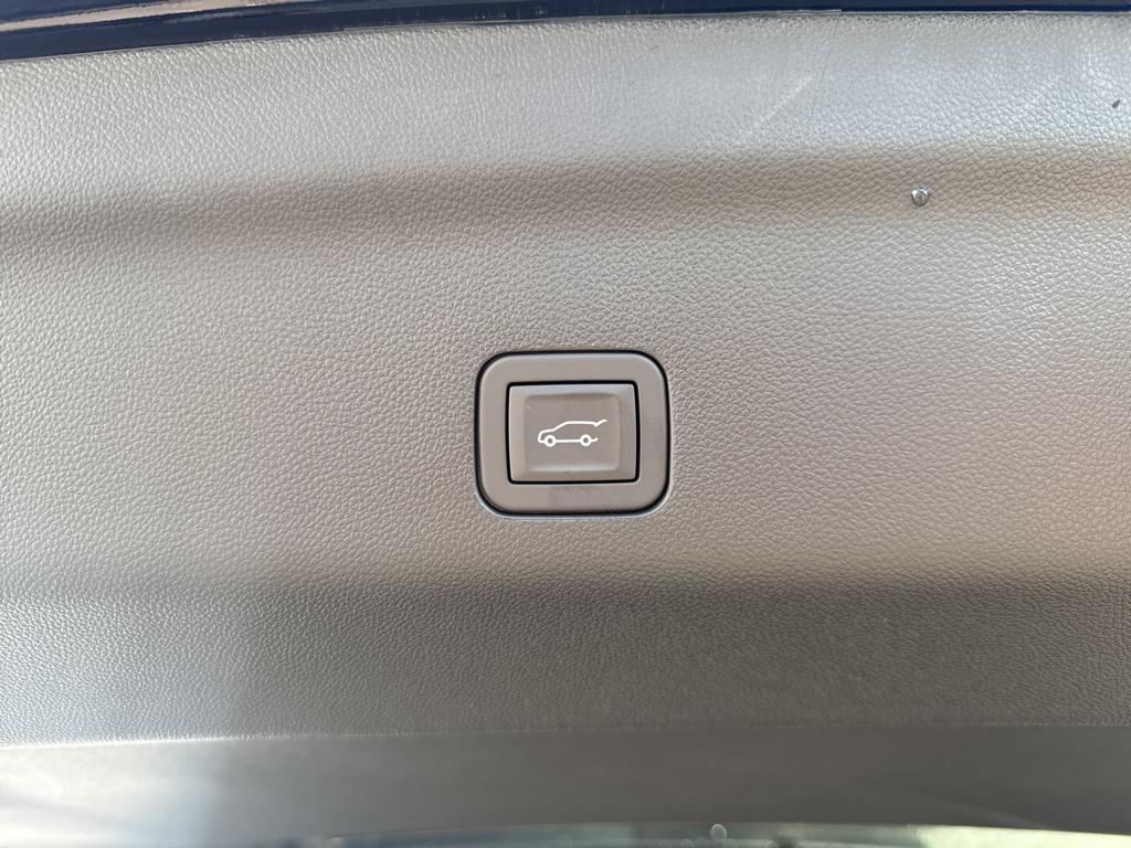 new 2025 Chevrolet Suburban car, priced at $75,999