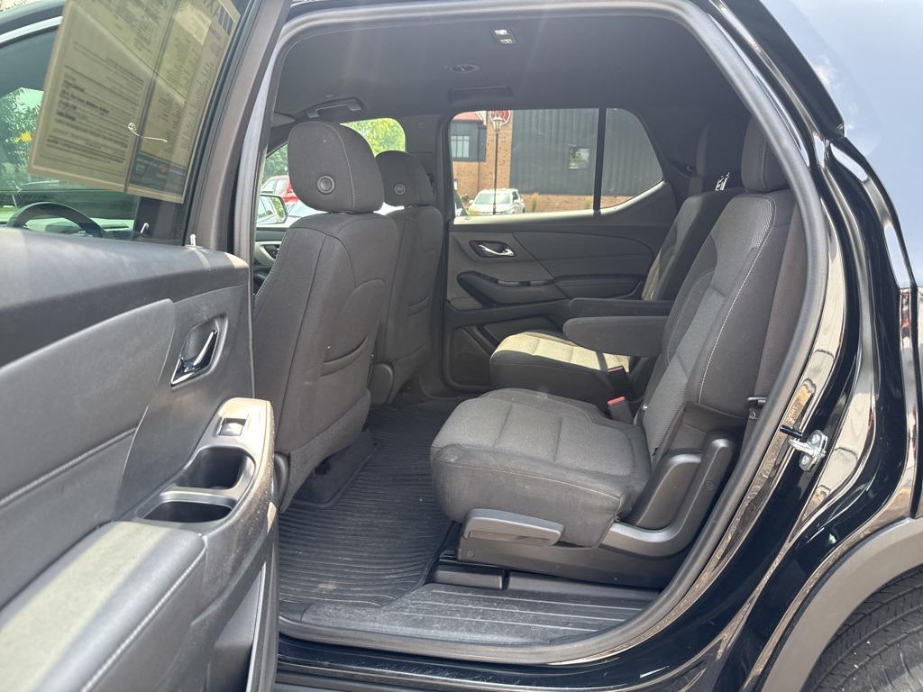 used 2022 Chevrolet Traverse car, priced at $29,428