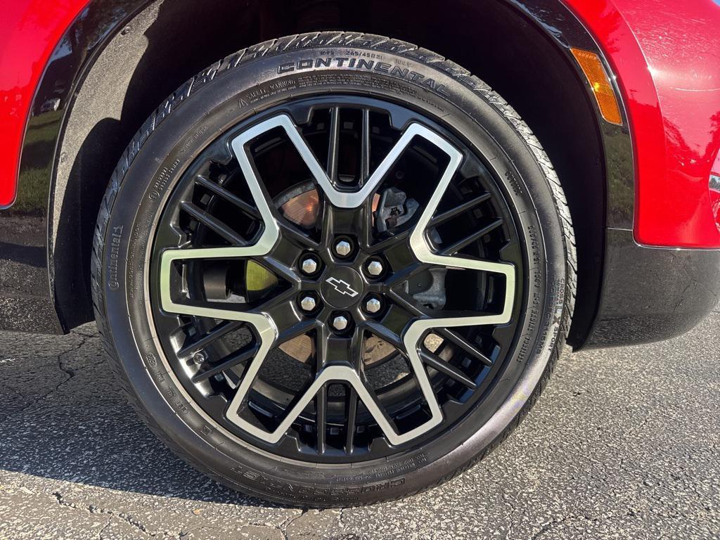 used 2024 Chevrolet Blazer car, priced at $31,997