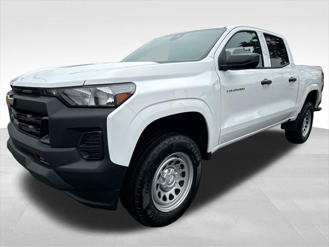 new 2024 Chevrolet Colorado car, priced at $31,500