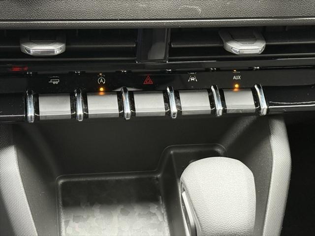 new 2024 Chevrolet Colorado car, priced at $31,500