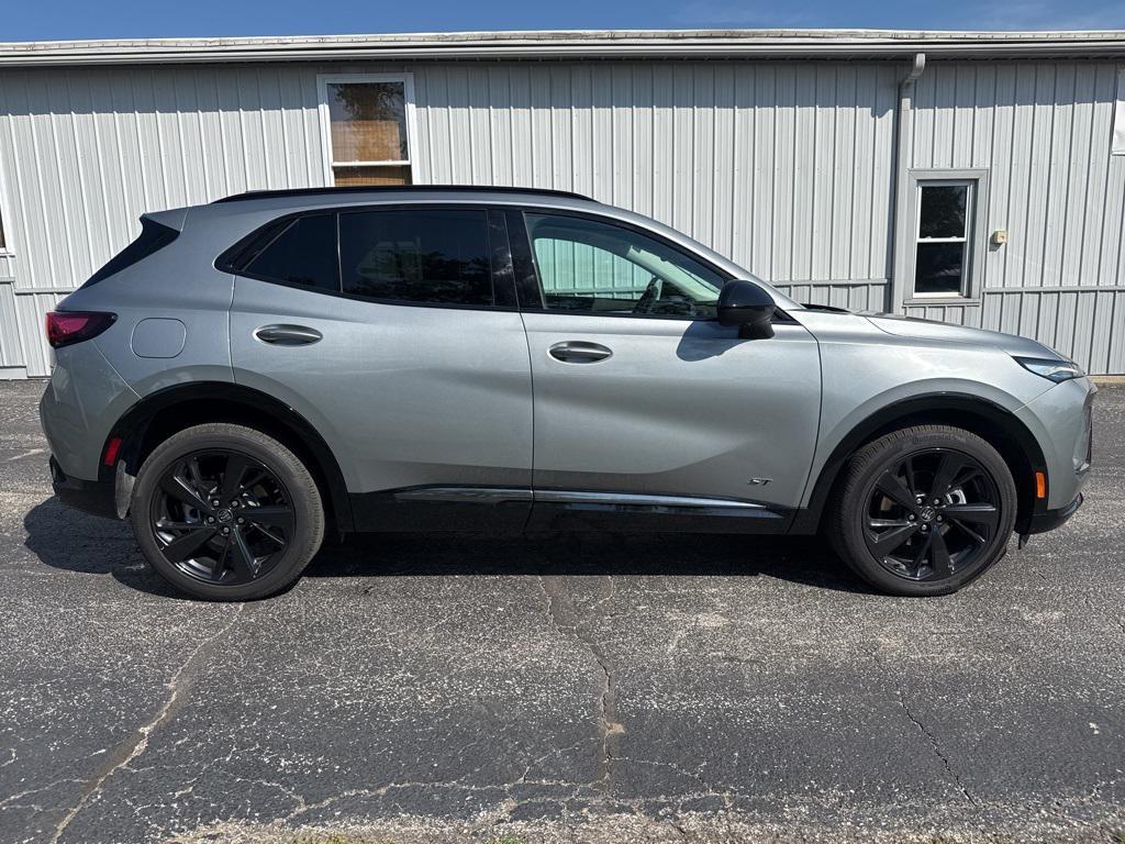 used 2025 Buick Envision car, priced at $35,998