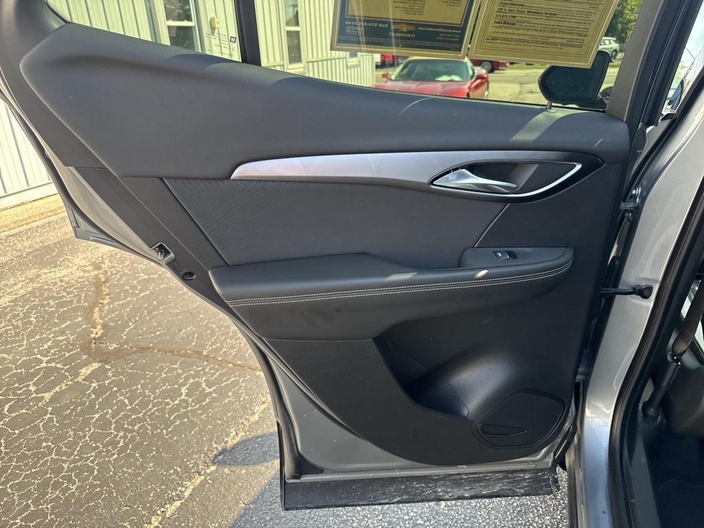used 2025 Buick Envision car, priced at $35,998