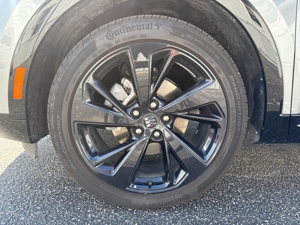 used 2025 Buick Envision car, priced at $35,998