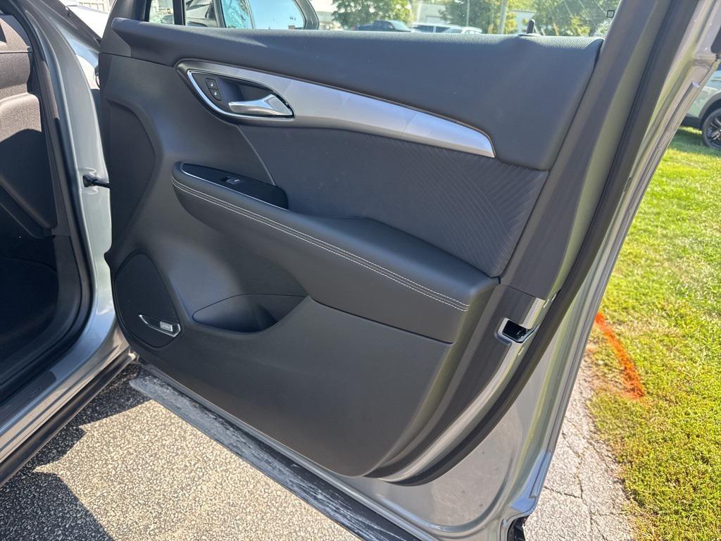 used 2025 Buick Envision car, priced at $35,998