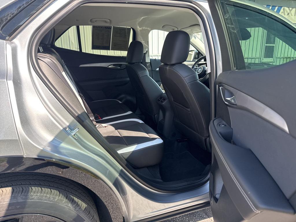 used 2025 Buick Envision car, priced at $35,998