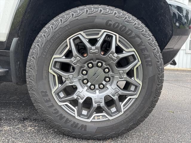 used 2025 GMC HUMMER EV SUV car, priced at $85,000