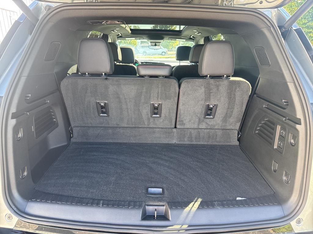 used 2024 Chevrolet Traverse car, priced at $51,999