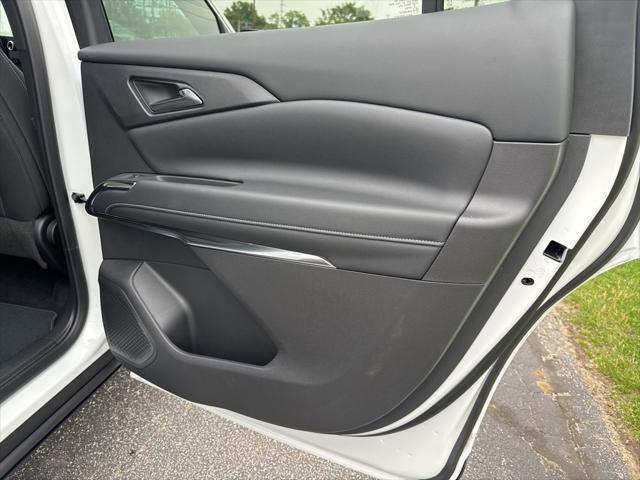 new 2025 Chevrolet Traverse car, priced at $41,437