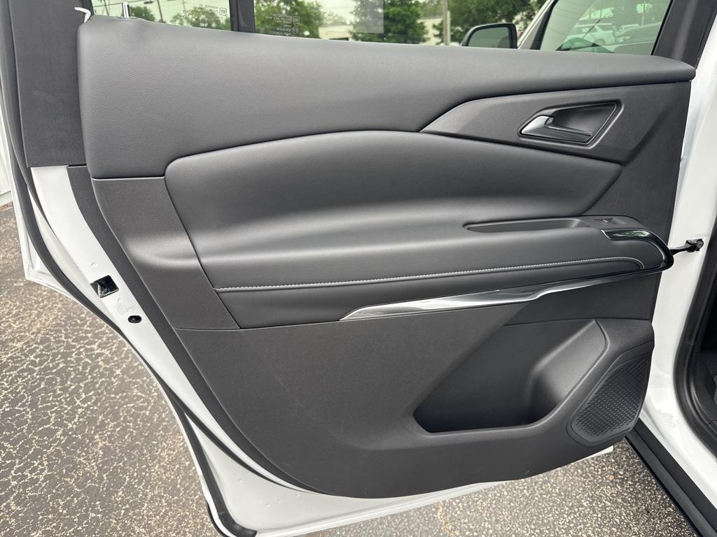new 2025 Chevrolet Traverse car, priced at $41,437