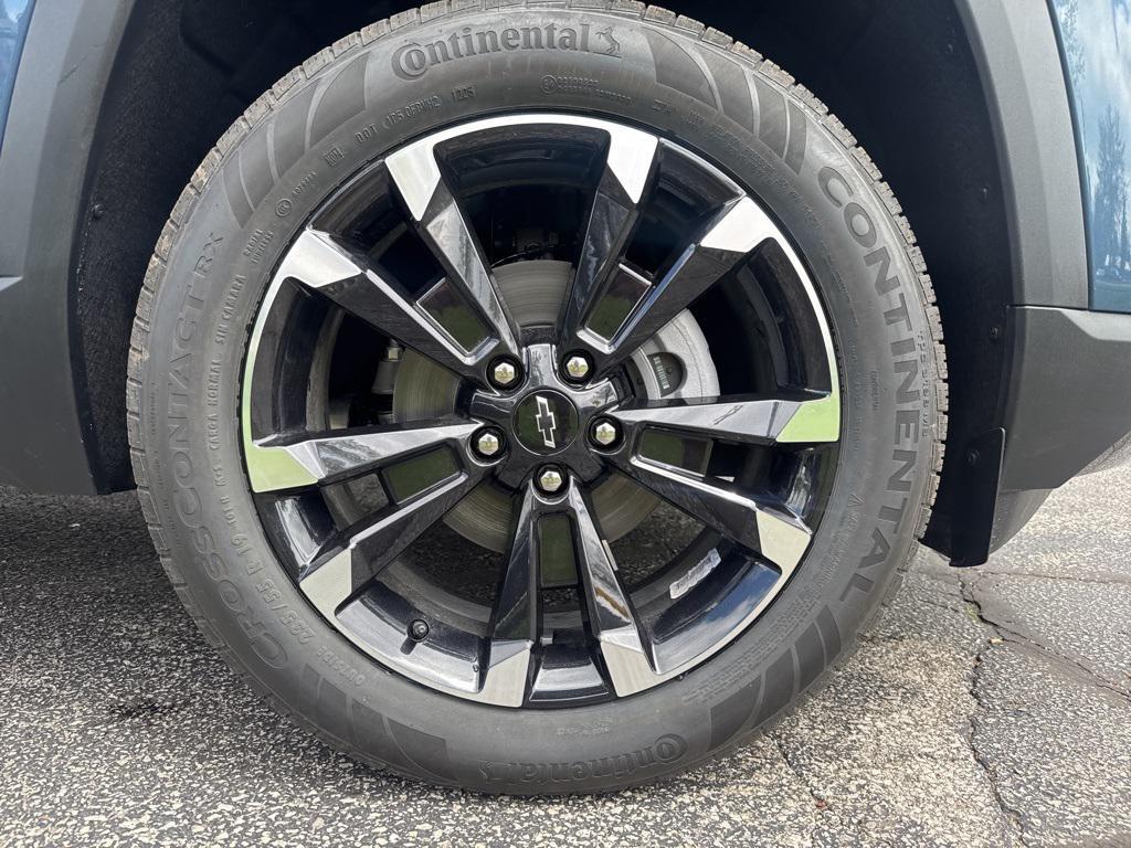 new 2026 Chevrolet Equinox car, priced at $36,116