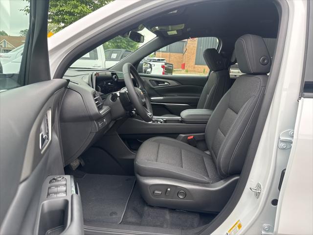 new 2025 Chevrolet Traverse car, priced at $42,195