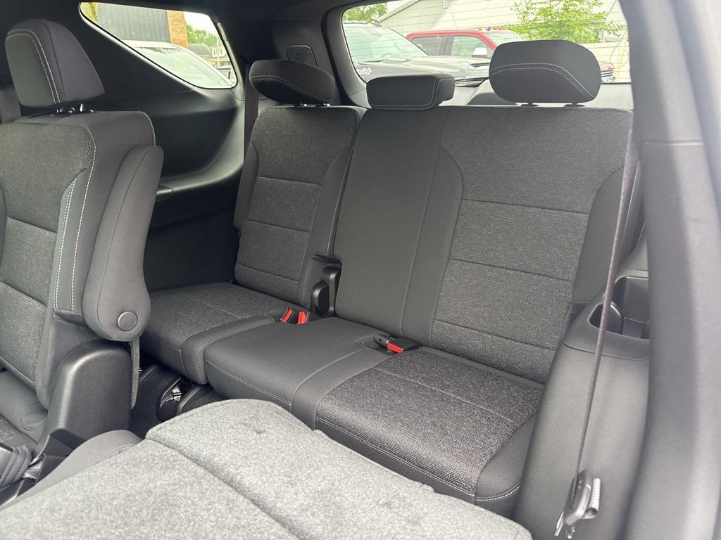 new 2025 Chevrolet Traverse car, priced at $41,999