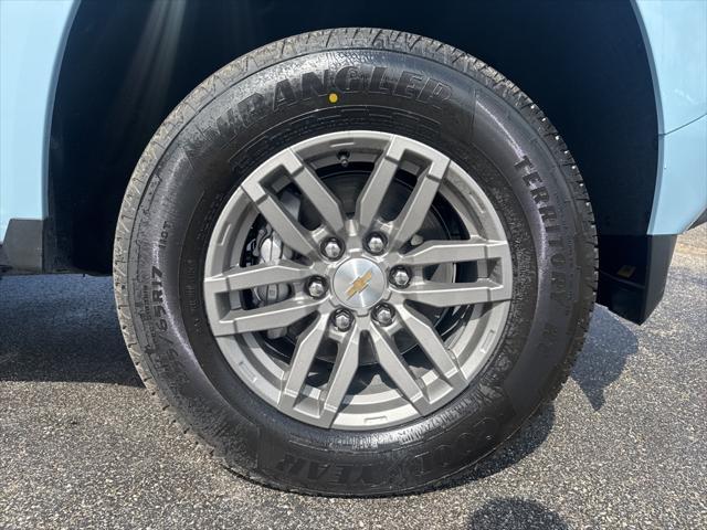 new 2025 Chevrolet Colorado car, priced at $44,617