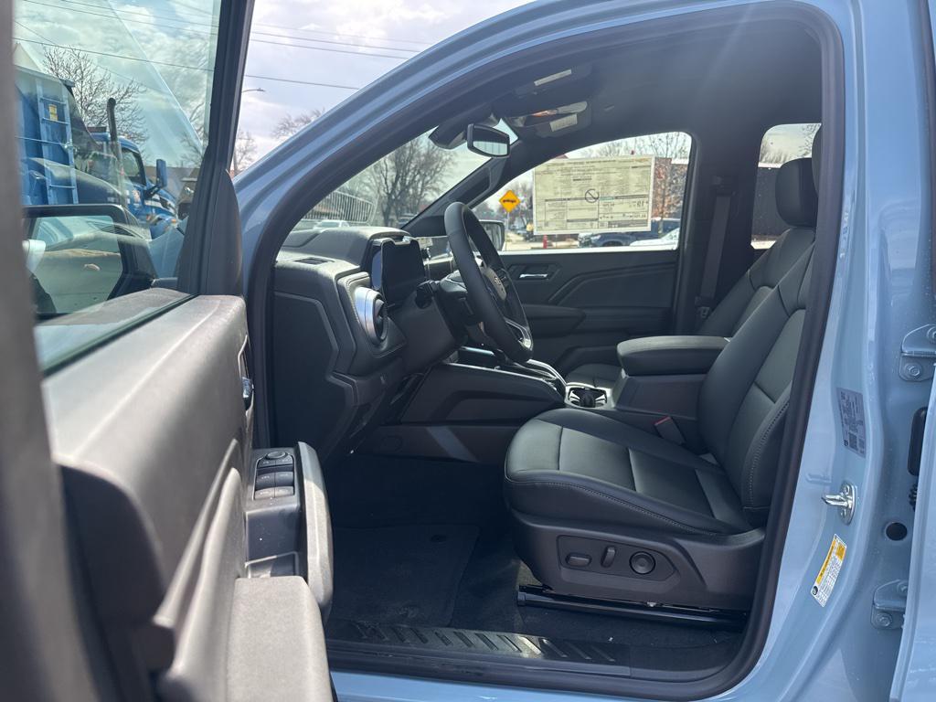 new 2025 Chevrolet Colorado car, priced at $43,999