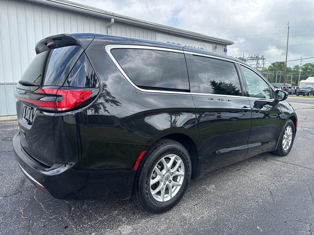 used 2023 Chrysler Pacifica car, priced at $23,198