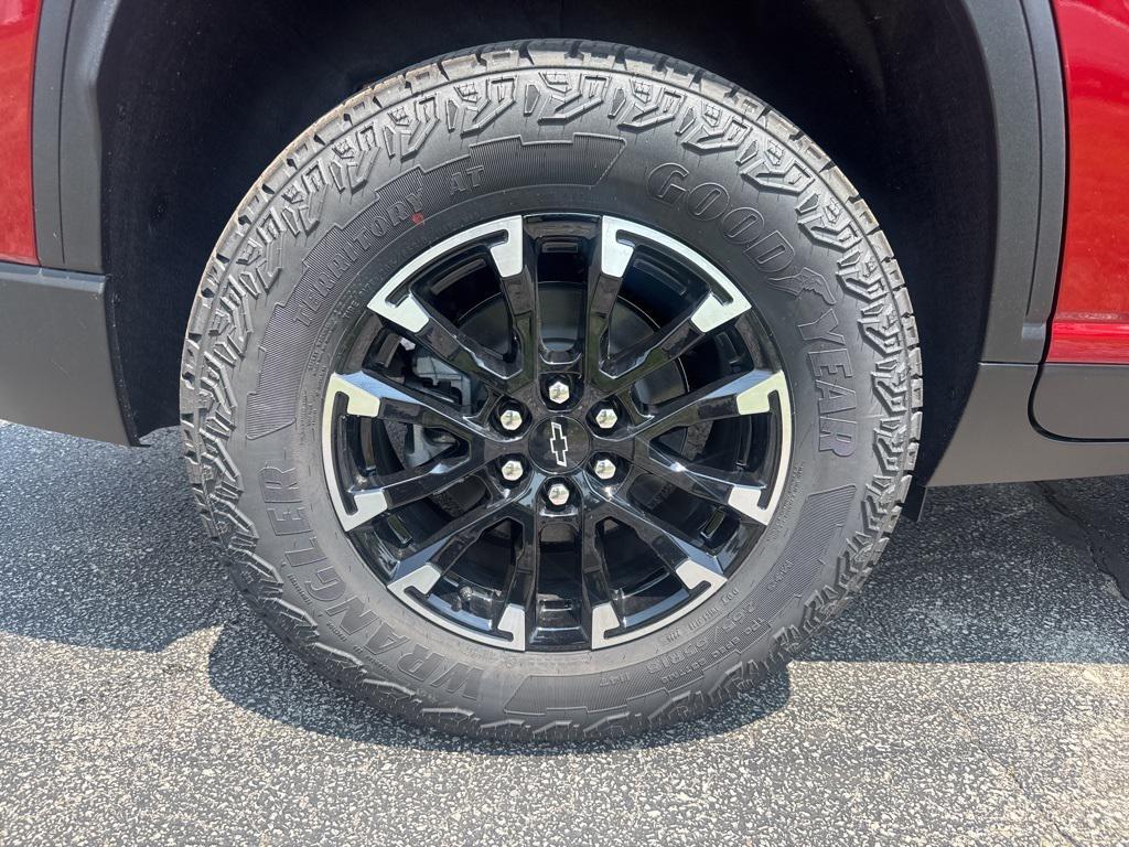 new 2025 Chevrolet Traverse car, priced at $50,830