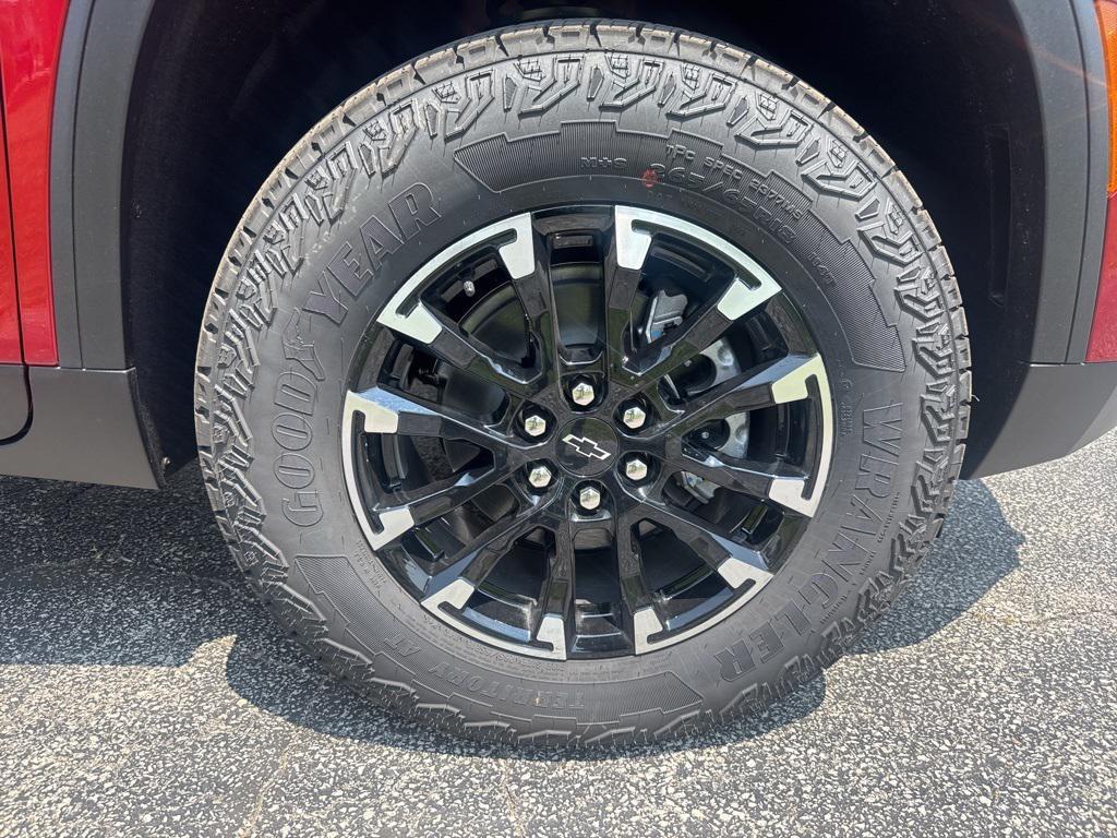 new 2025 Chevrolet Traverse car, priced at $50,830