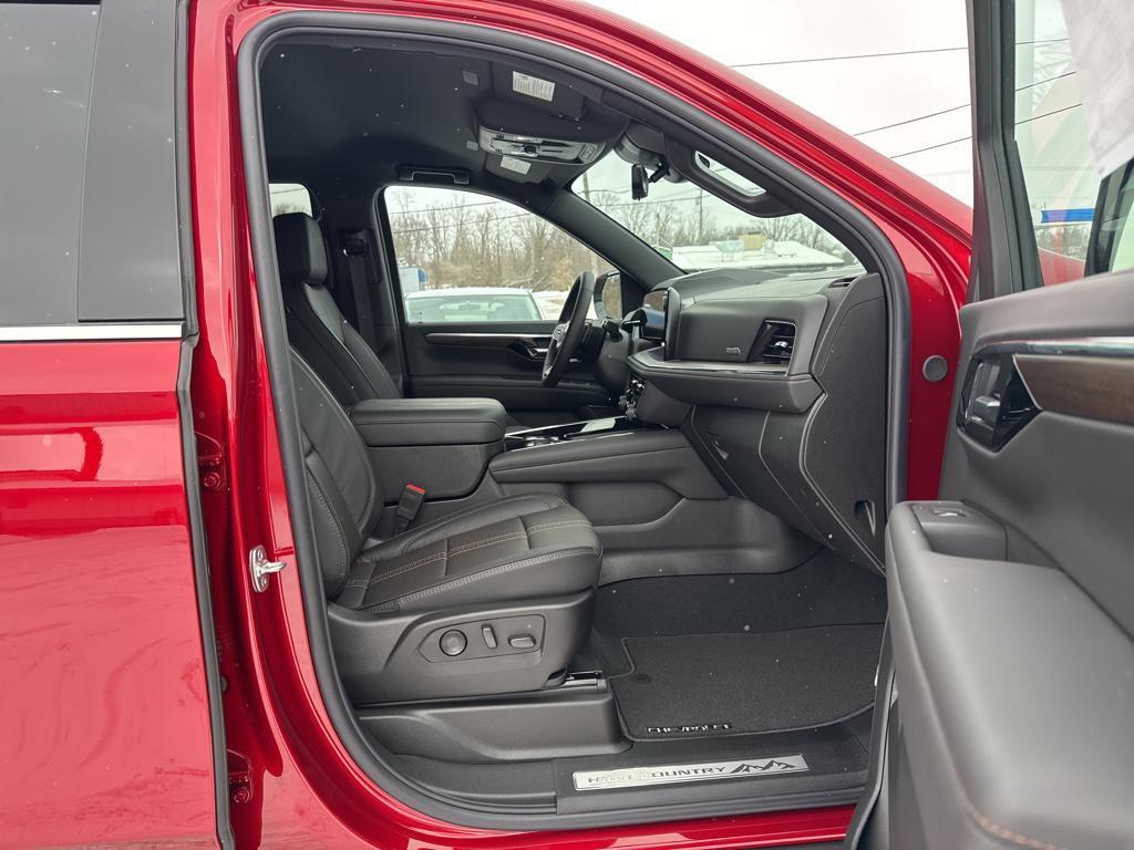 new 2025 Chevrolet Tahoe car, priced at $76,999