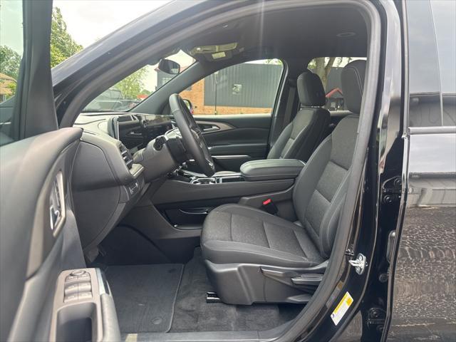 used 2024 Chevrolet Traverse car, priced at $39,861