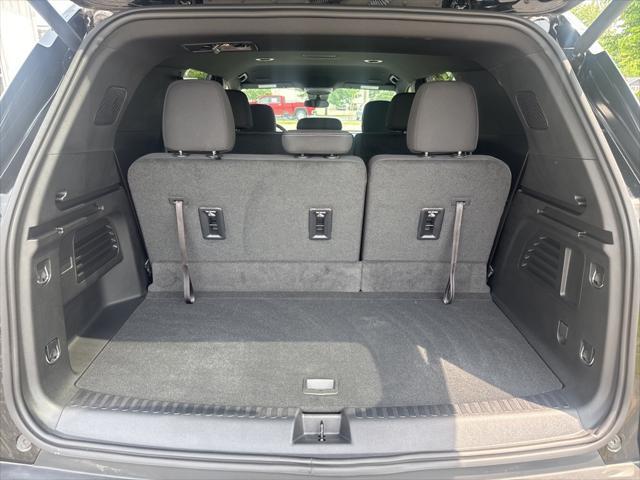 used 2024 Chevrolet Traverse car, priced at $39,861