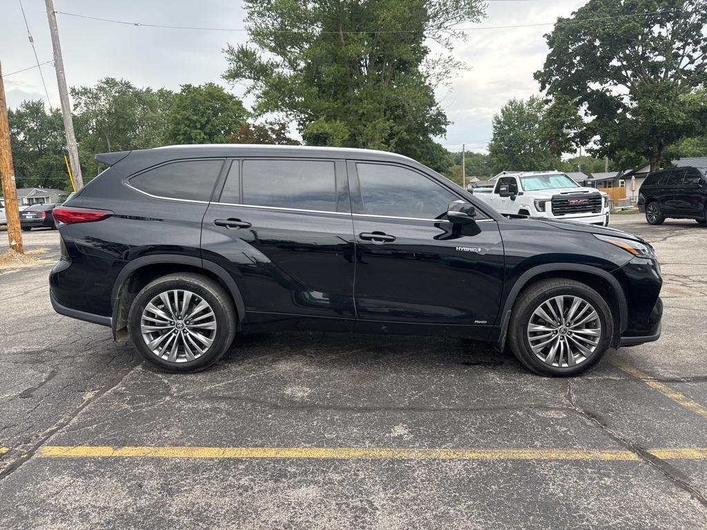 used 2020 Toyota Highlander Hybrid car, priced at $33,500