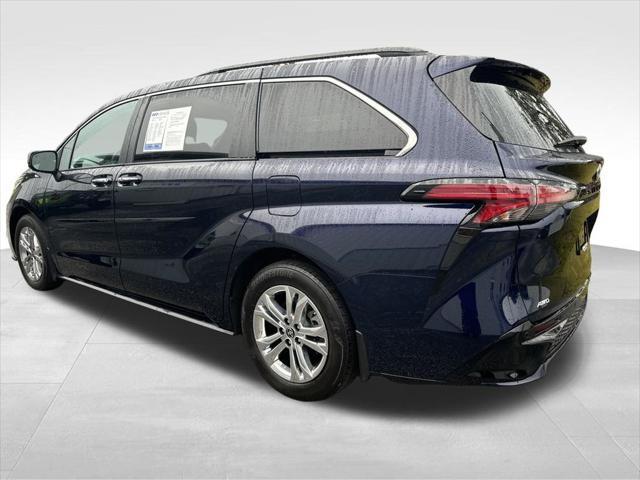 used 2022 Toyota Sienna car, priced at $48,010