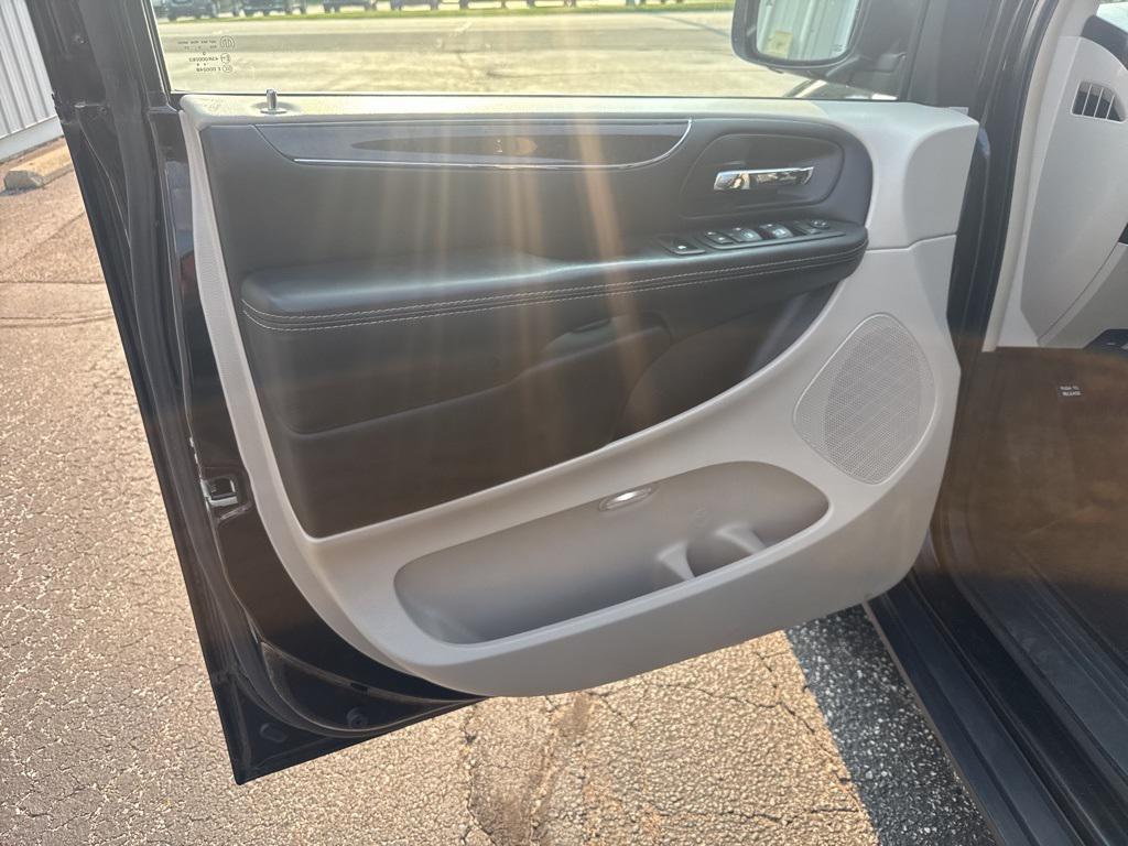 used 2016 Chrysler Town & Country car, priced at $12,294