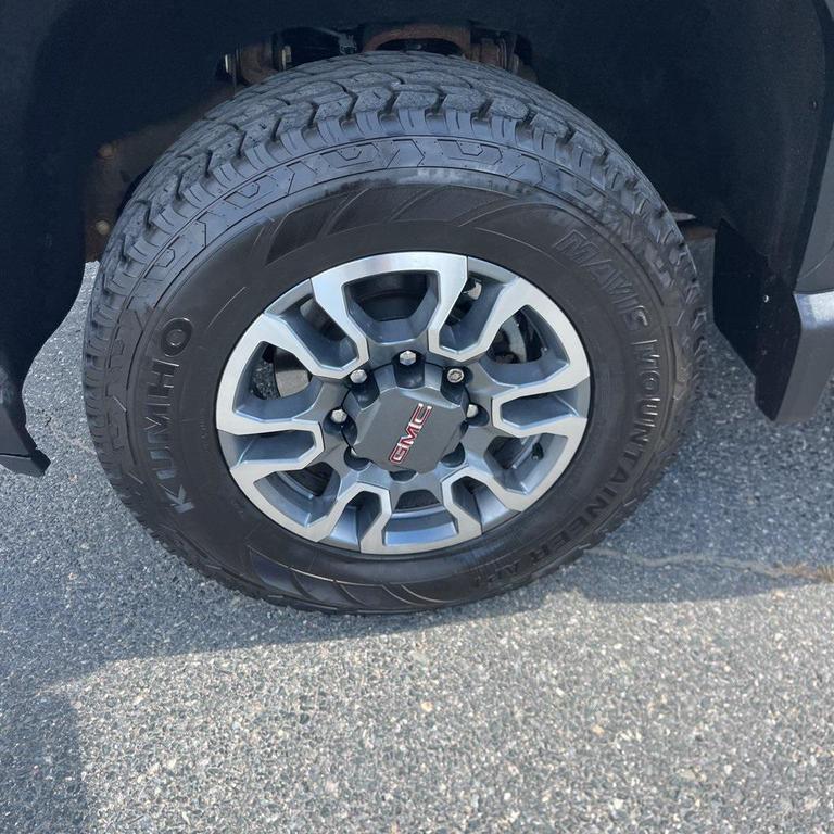 used 2022 GMC Sierra 2500 car, priced at $37,999