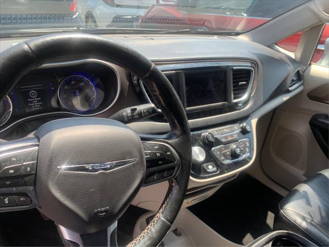 used 2019 Chrysler Pacifica car, priced at $11,600
