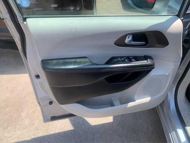 used 2019 Chrysler Pacifica car, priced at $11,600