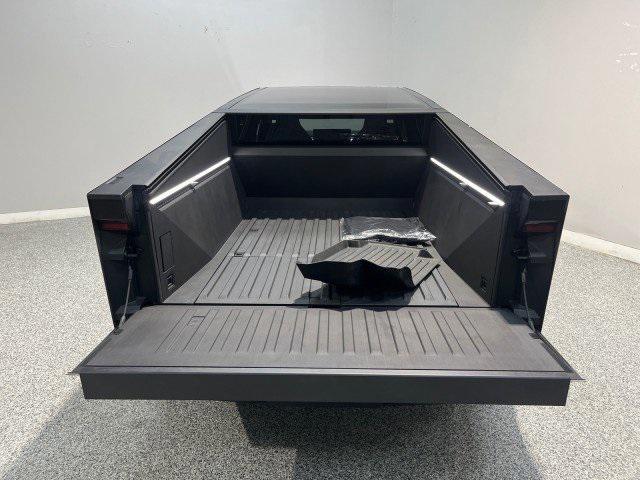 used 2024 Tesla Cybertruck car