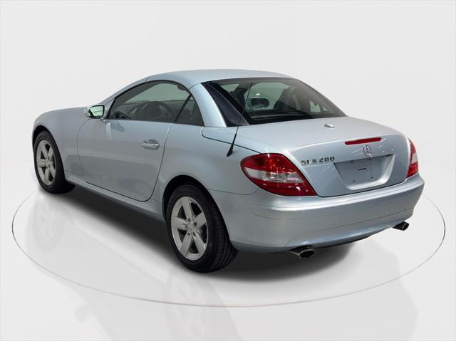 used 2007 Mercedes-Benz SLK-Class car, priced at $8,911