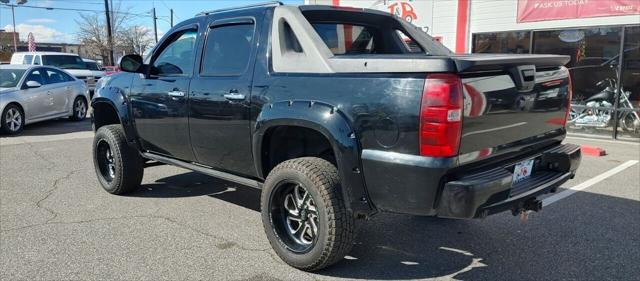 used 2009 Chevrolet Avalanche car, priced at $11,990
