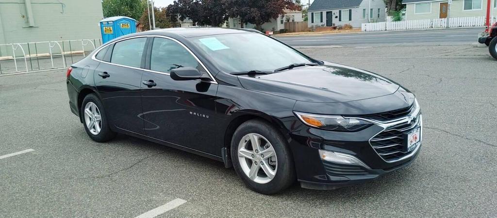 used 2022 Chevrolet Malibu car, priced at $15,990