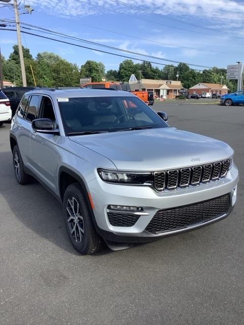 new 2024 Jeep Grand Cherokee car, priced at $51,247